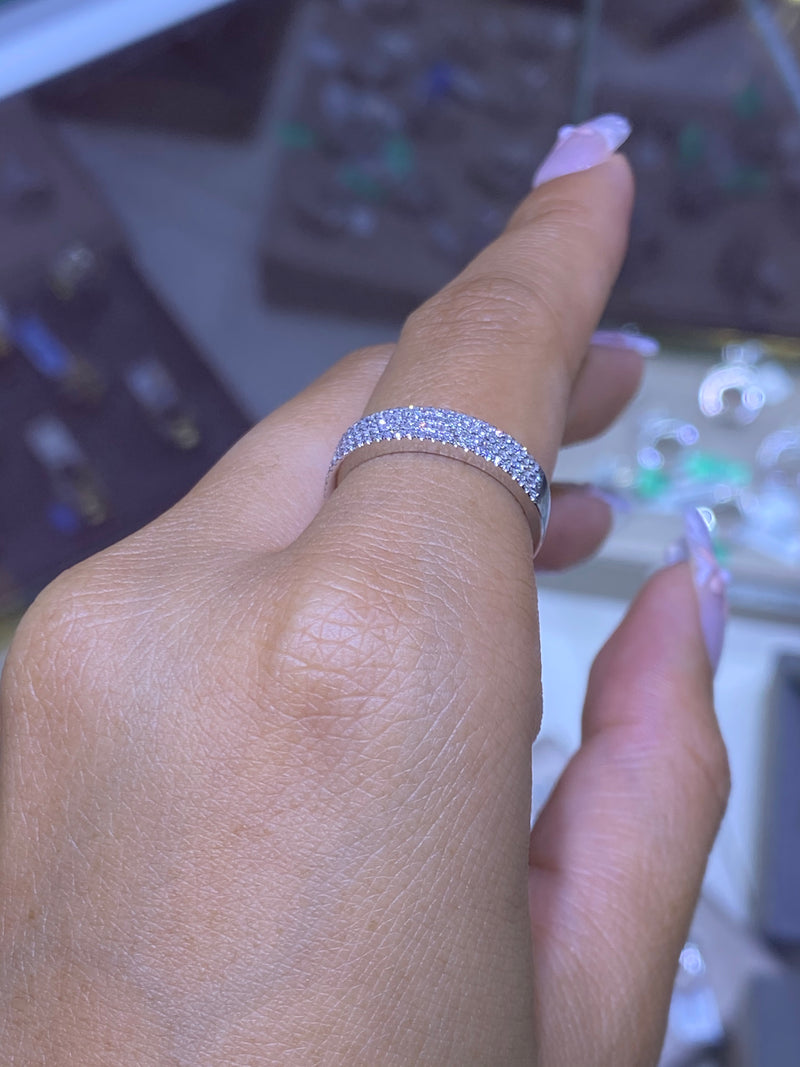 14k Gold 4-Row Diamond Pavé Band