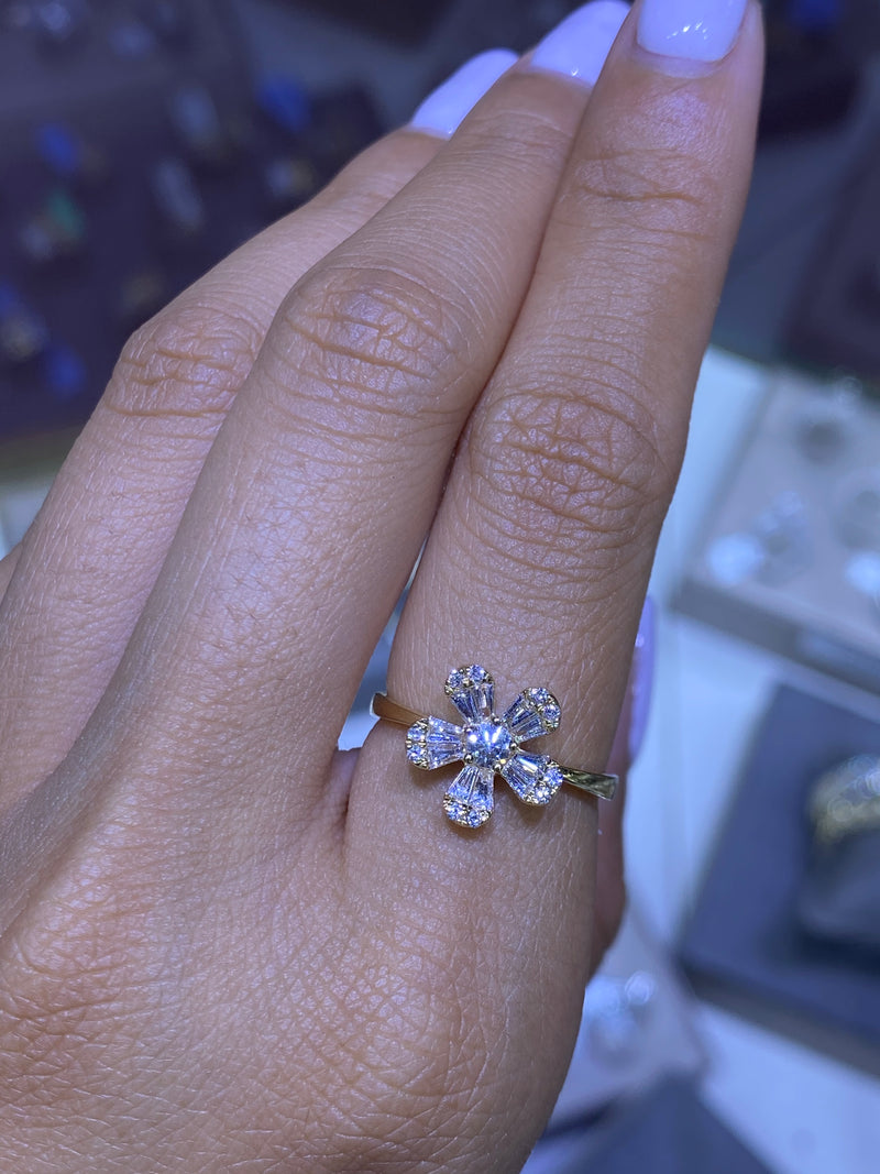 14K Gold Flower Baguette Diamond Band