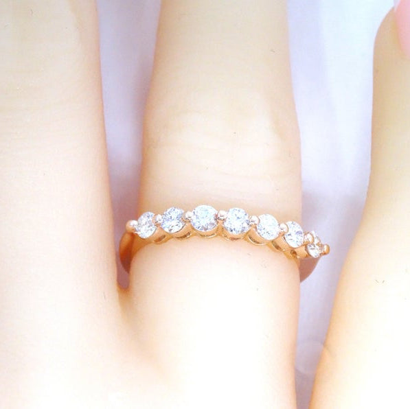 14K Gold Single Prong Diamond Band